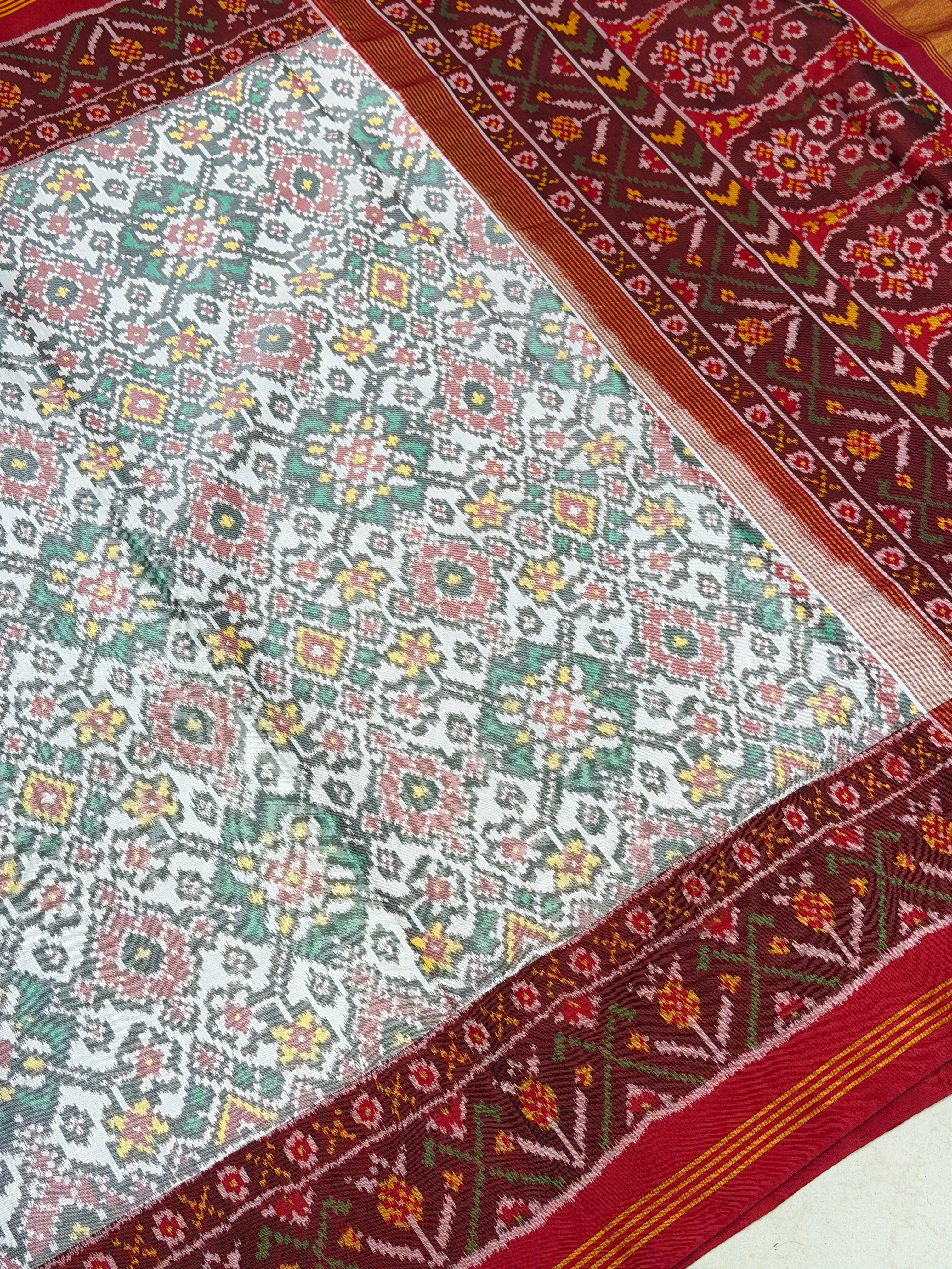 White Maroon Navratna Patan Patola Handloom Silk Saree
