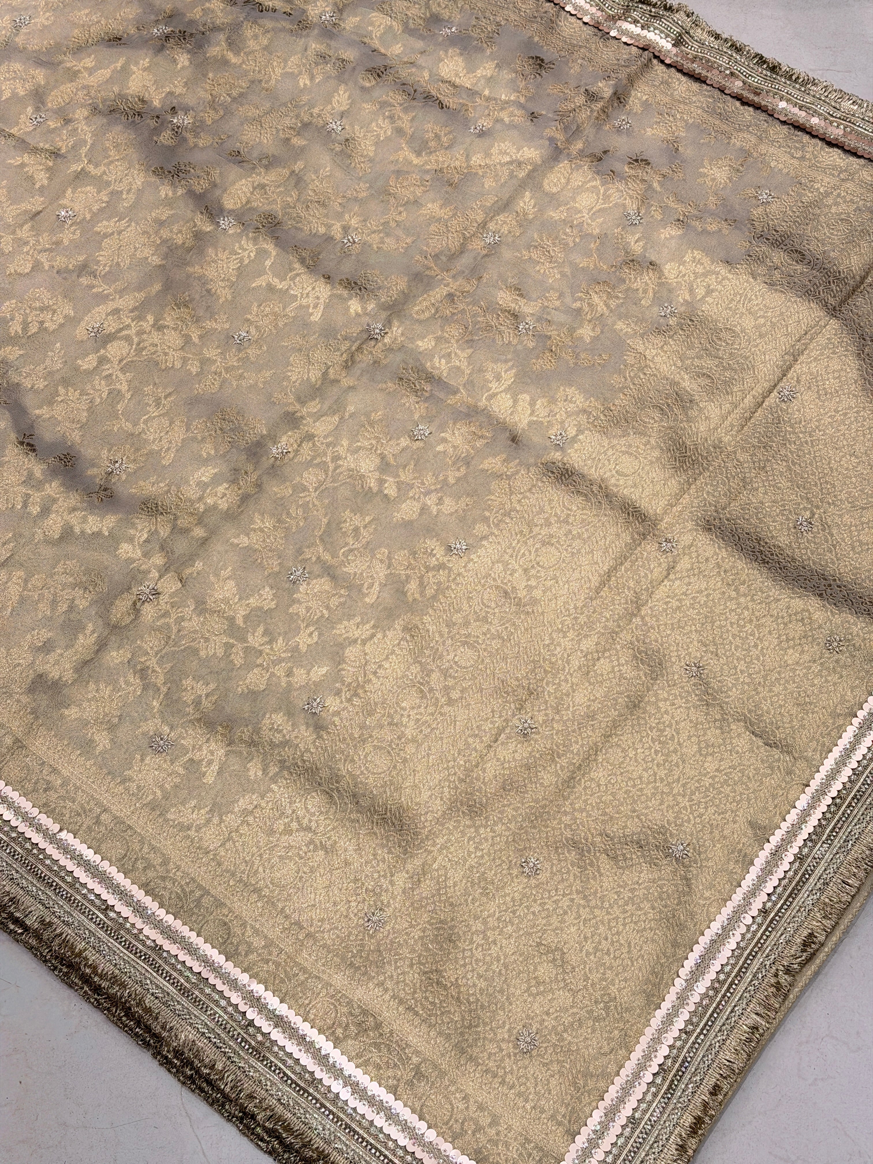 Golden Tissue Woven Jaal Maharani Edit Sitara Buttis