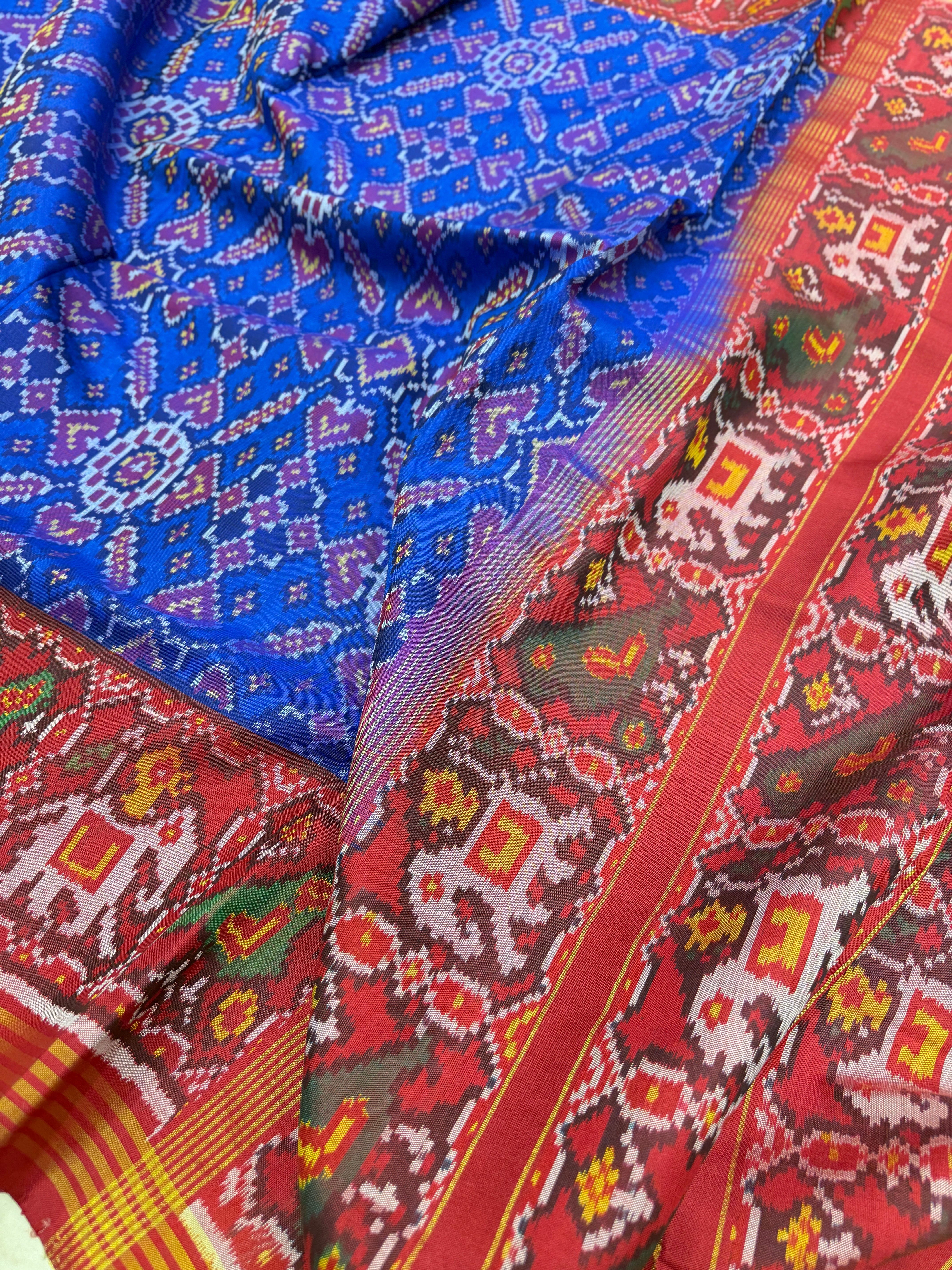 Blue Red Manekchowk Handloom Patan Patola Silk Saree