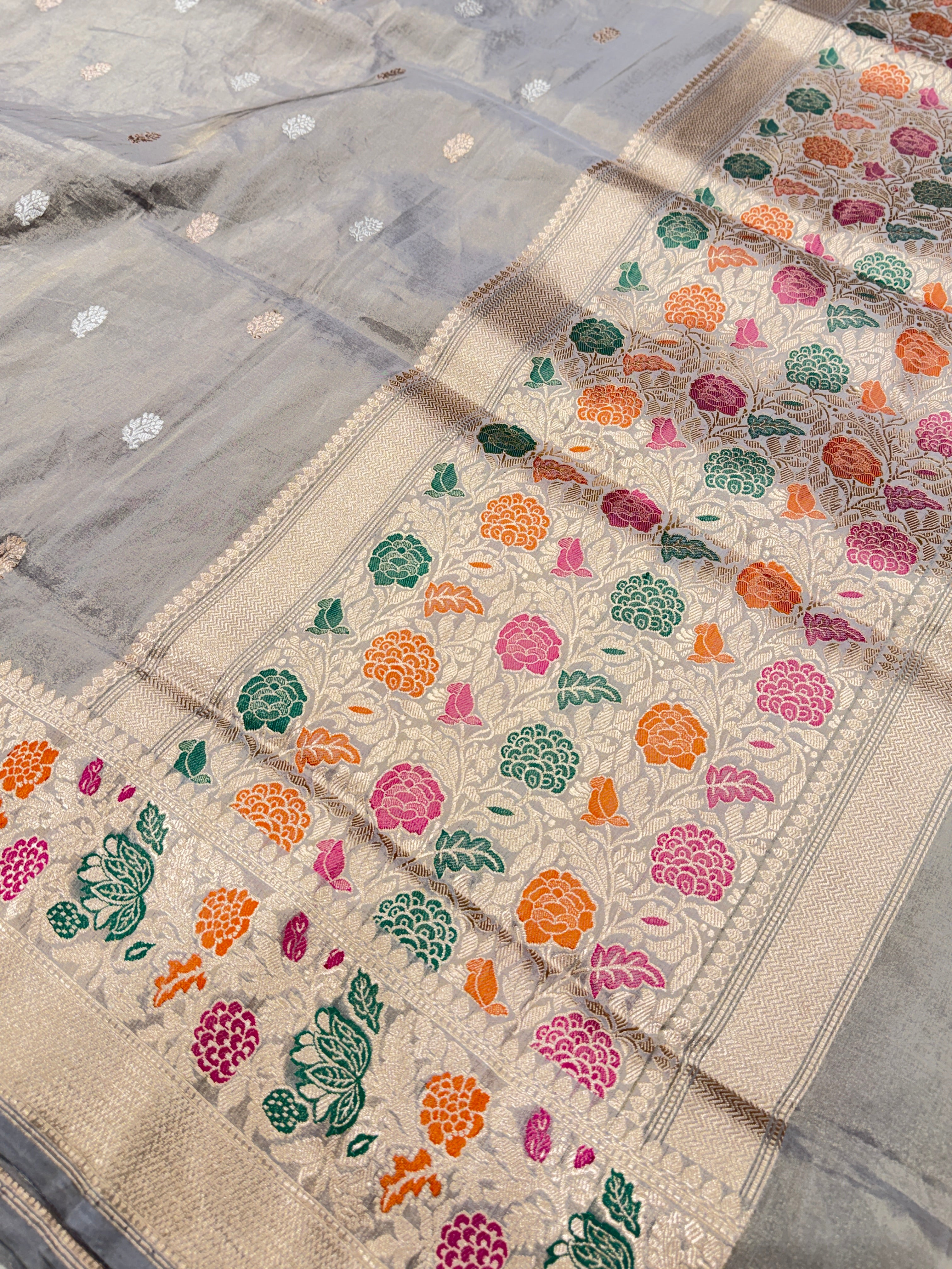 Space Grey Banarasi Katan Silk Tissue Handloom Kadwa Saree