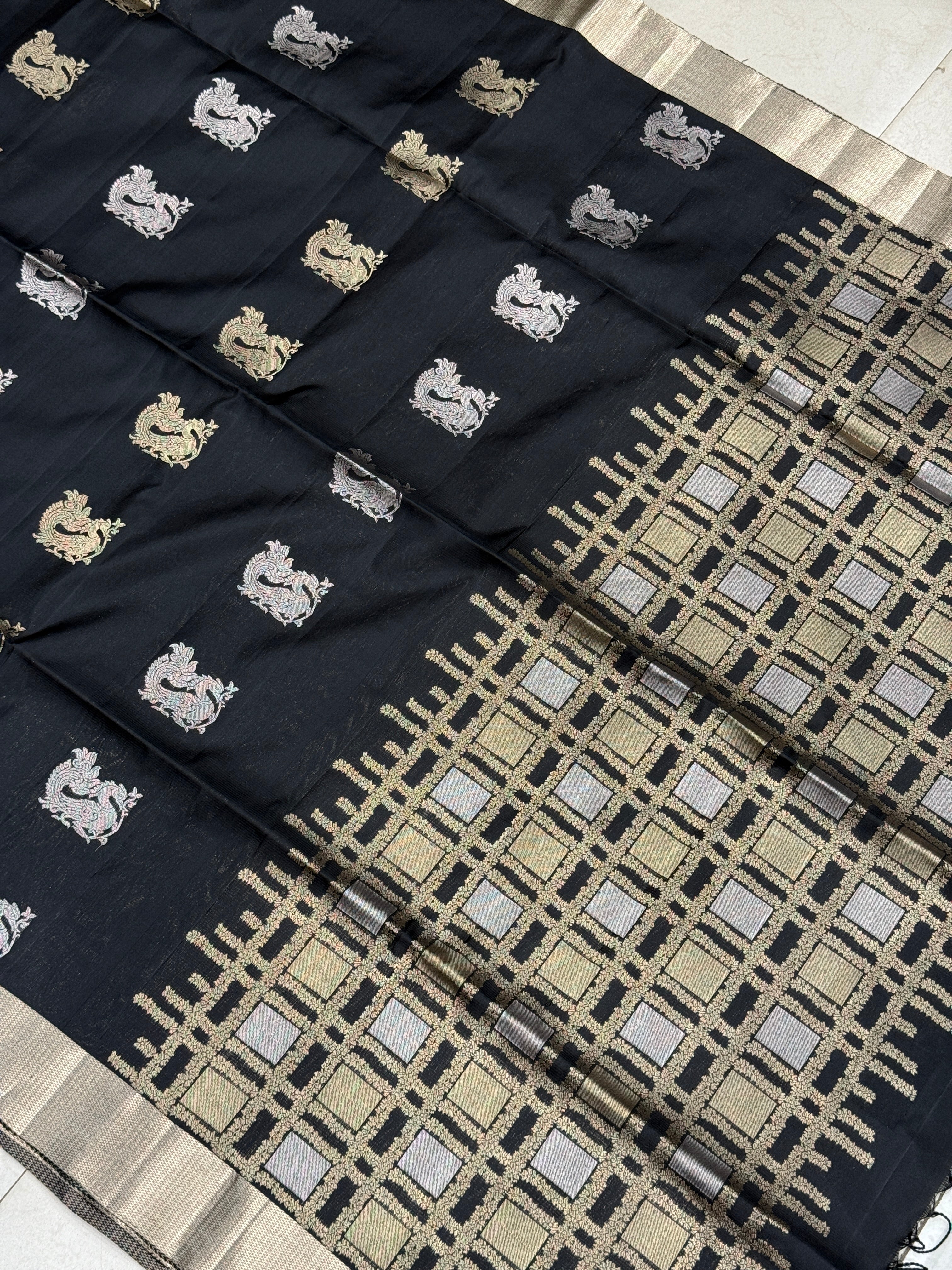 Black Contemporary Peacock Buttas Handloom Kanchipuram Pure Silk Saree