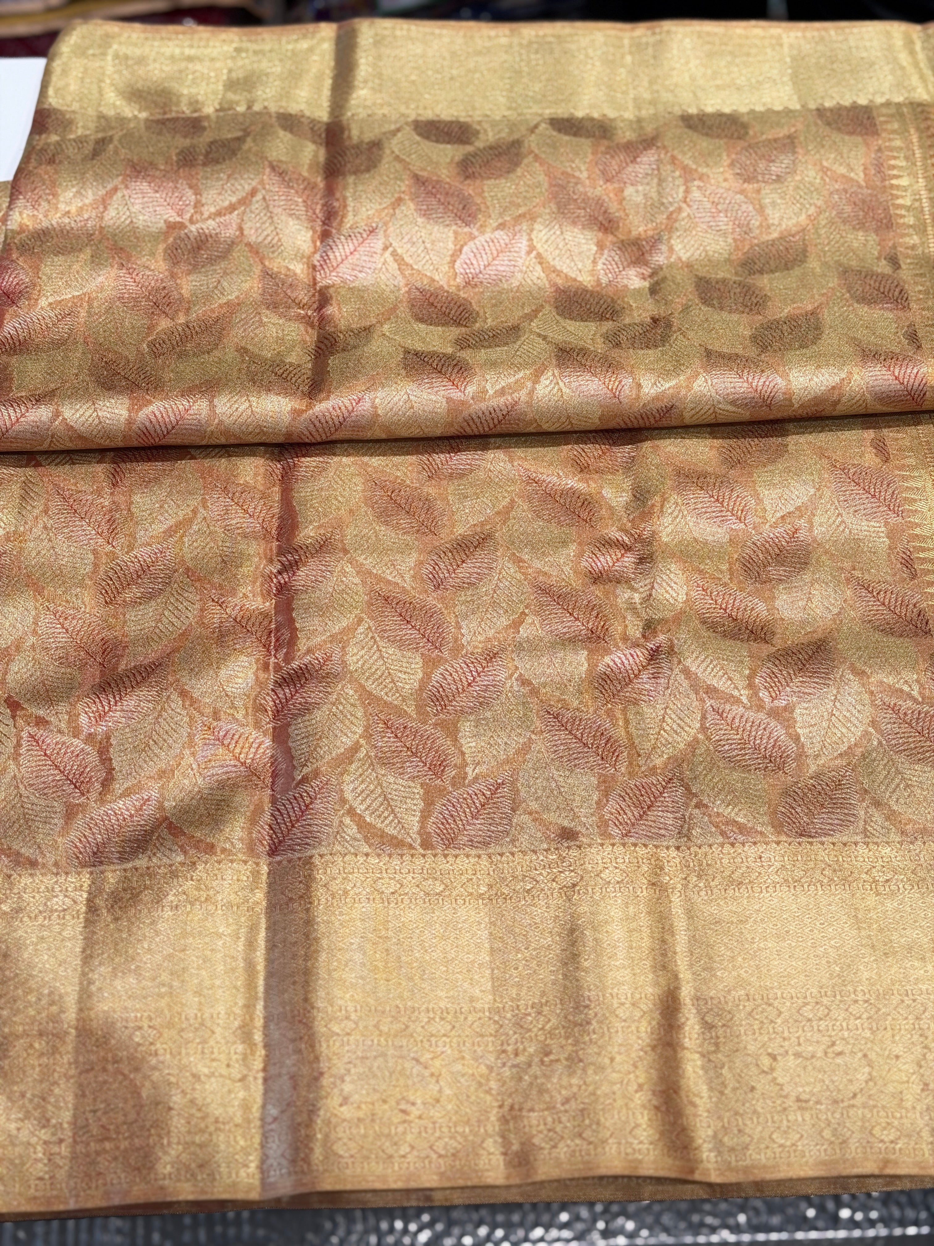 Red Petal Weave Handloom Kanjivaram Tissue Silk Saree
