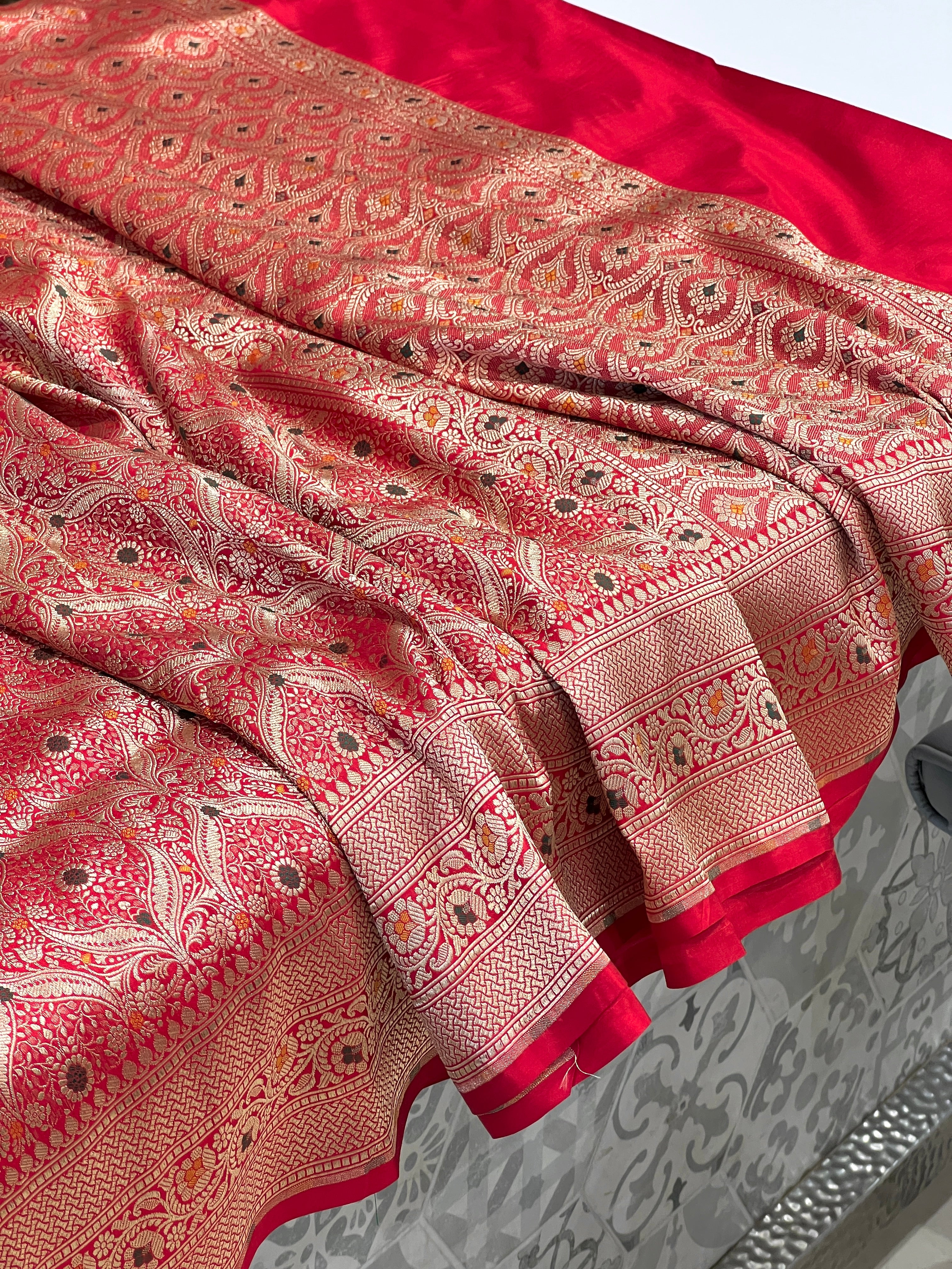 Red Handloom Meenakari Katan Saree