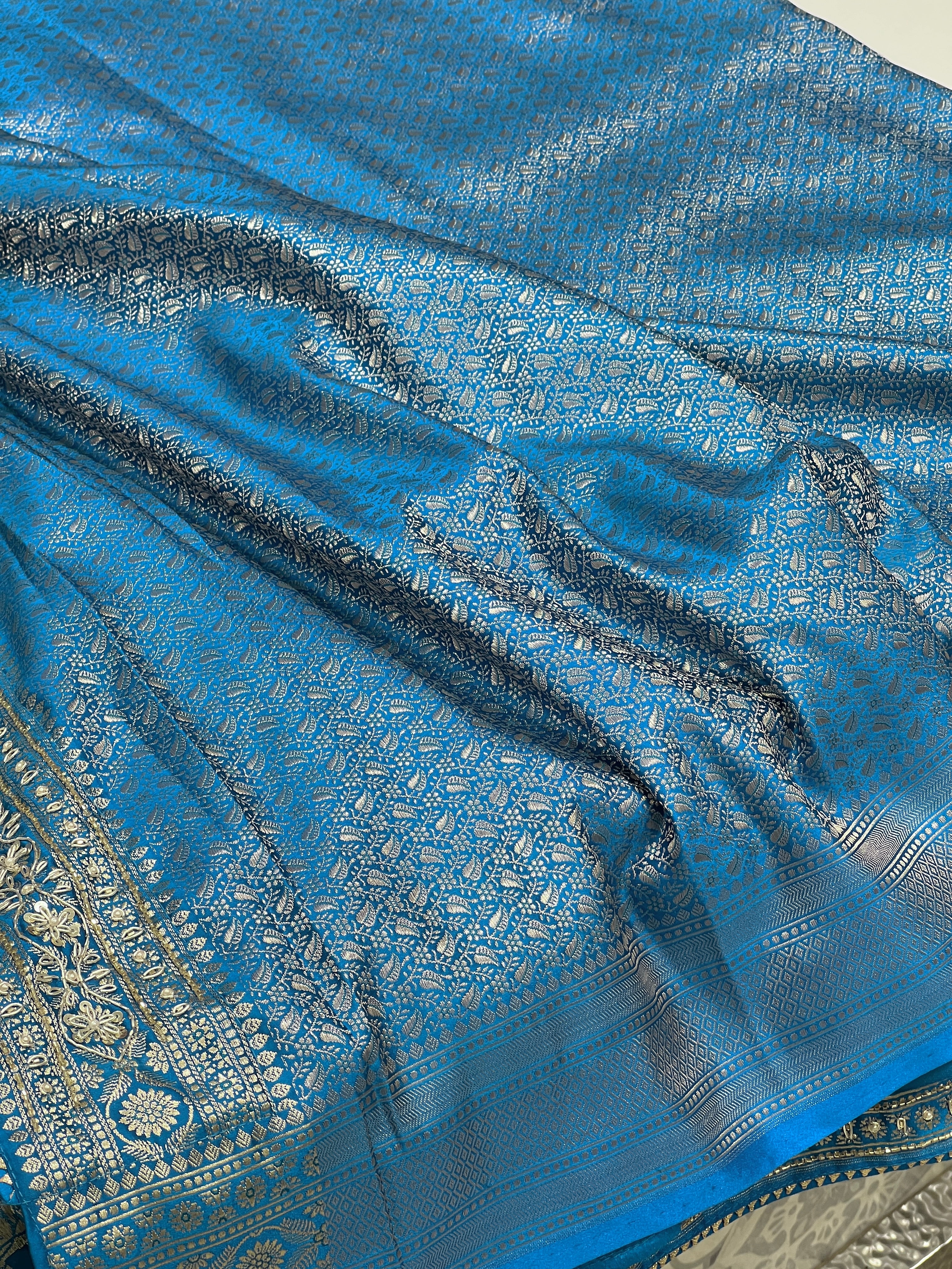 Blue Banarasi Leaf Pallu Hand Embroidery Saree