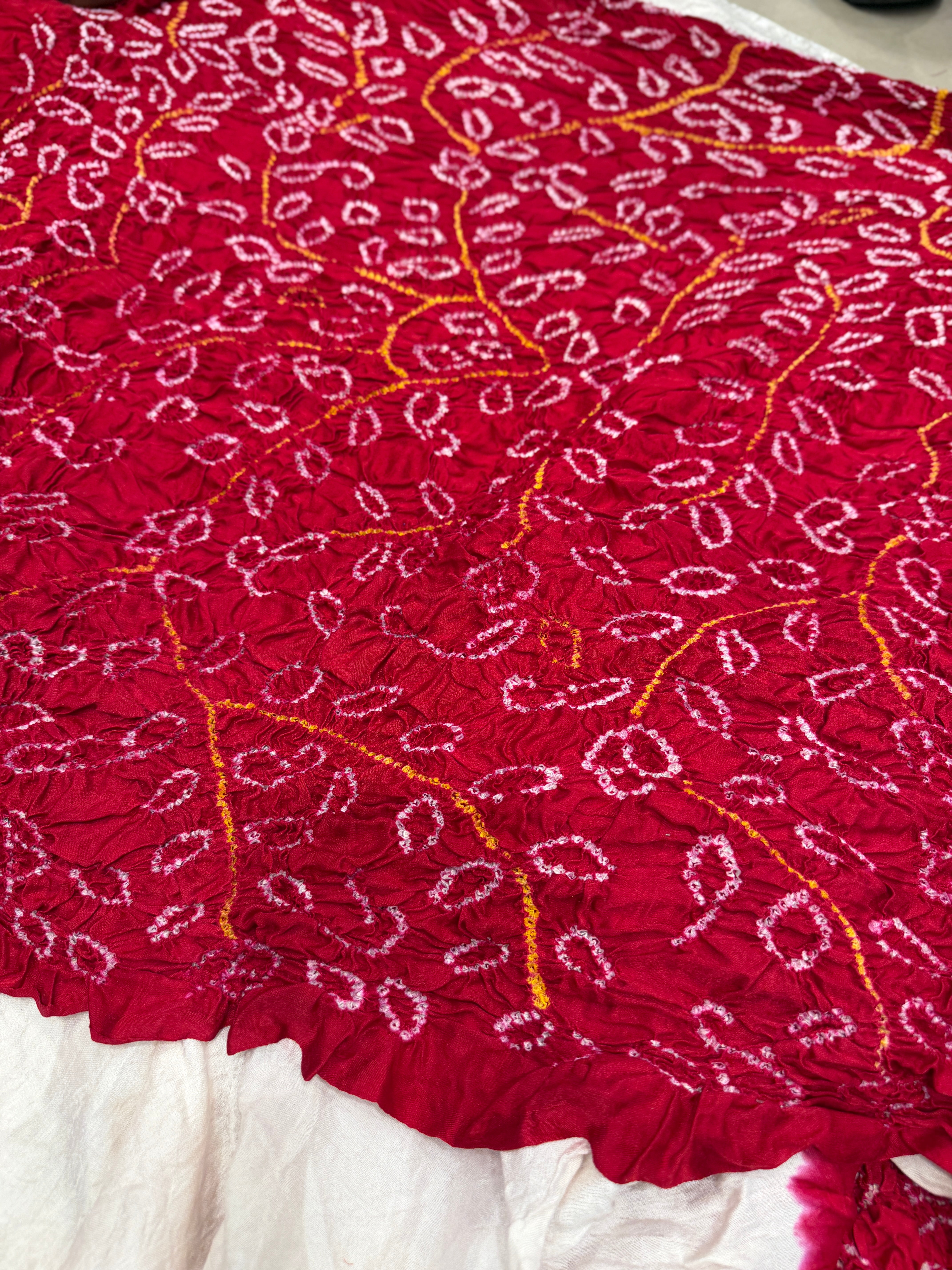 White Rasmandal Pure Gajji Silk Rai Bandhej Hand Made Saree