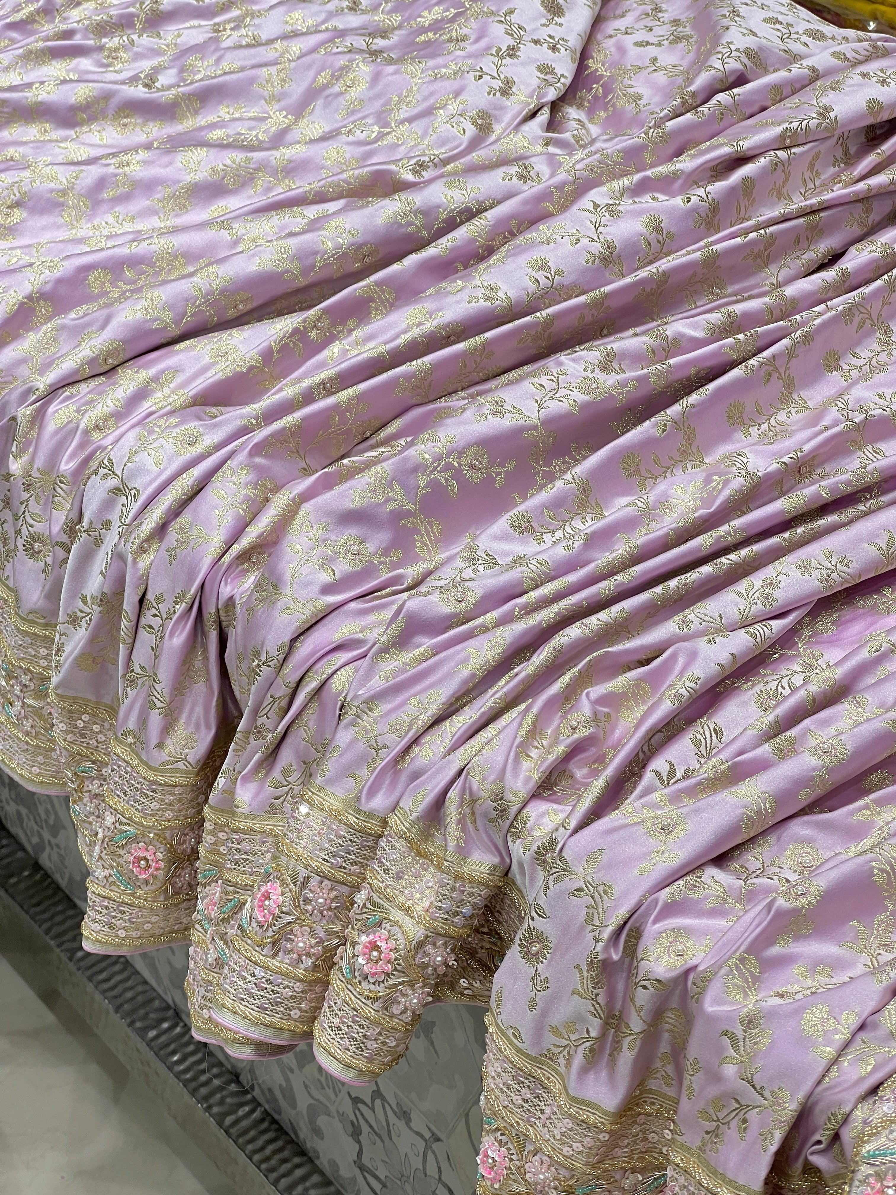 Lilac Banarasi Flower Border Fancy Hand Embroidery Saree