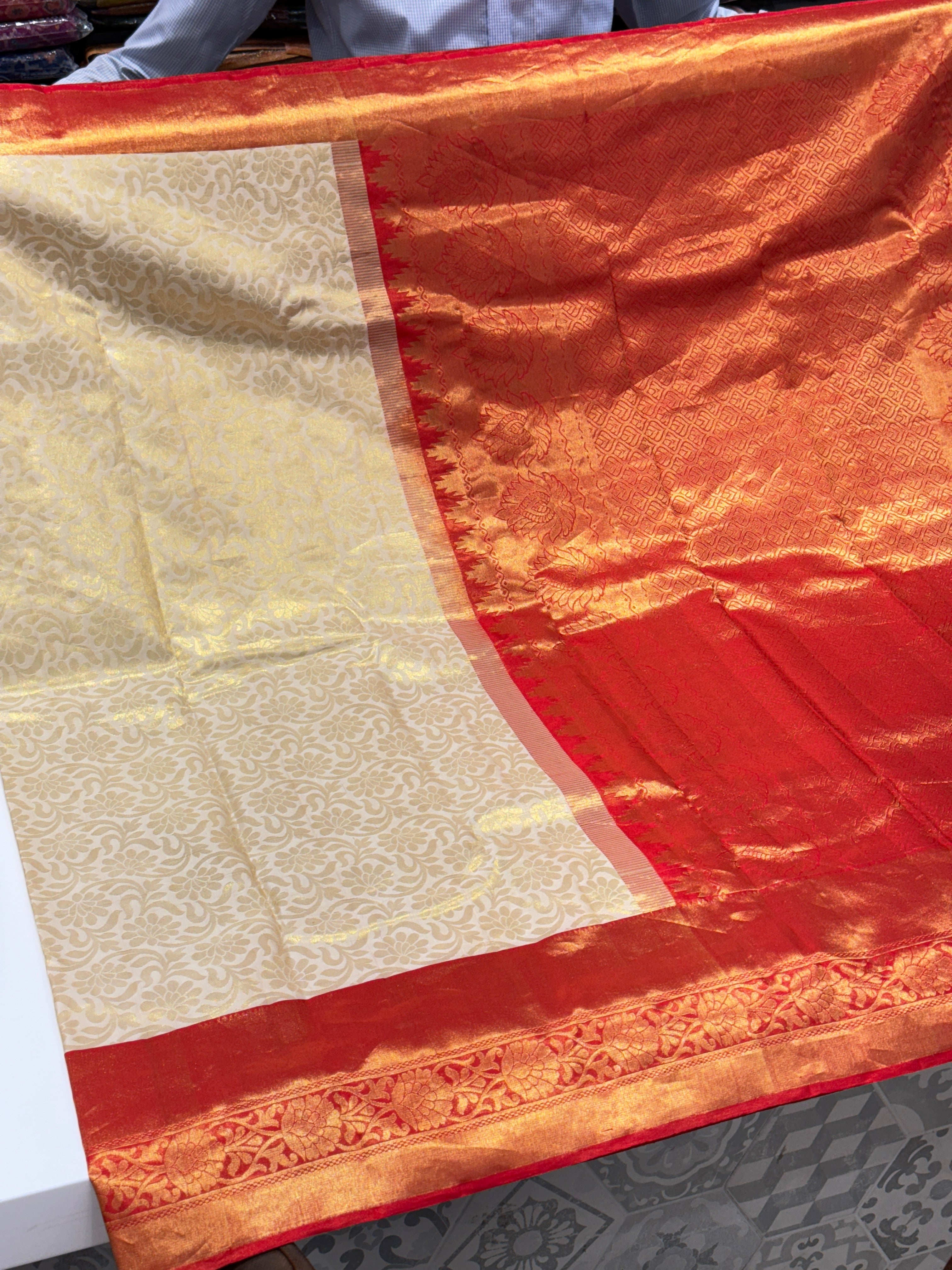 Zari Handloom Silk Red Pallu Kanjivaram