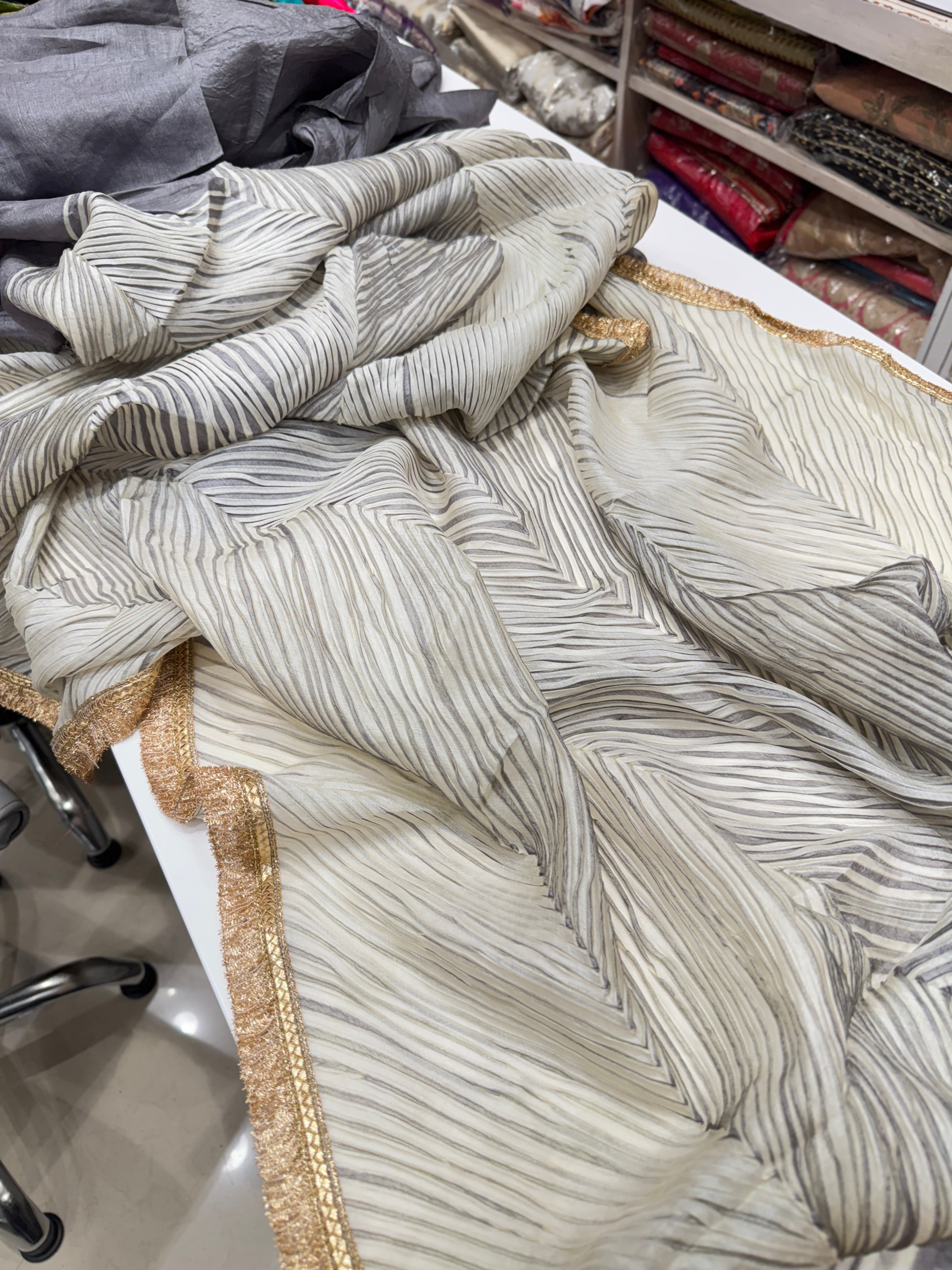Grey Pure Tussor Crushed Pallu Ready Blouse Saree