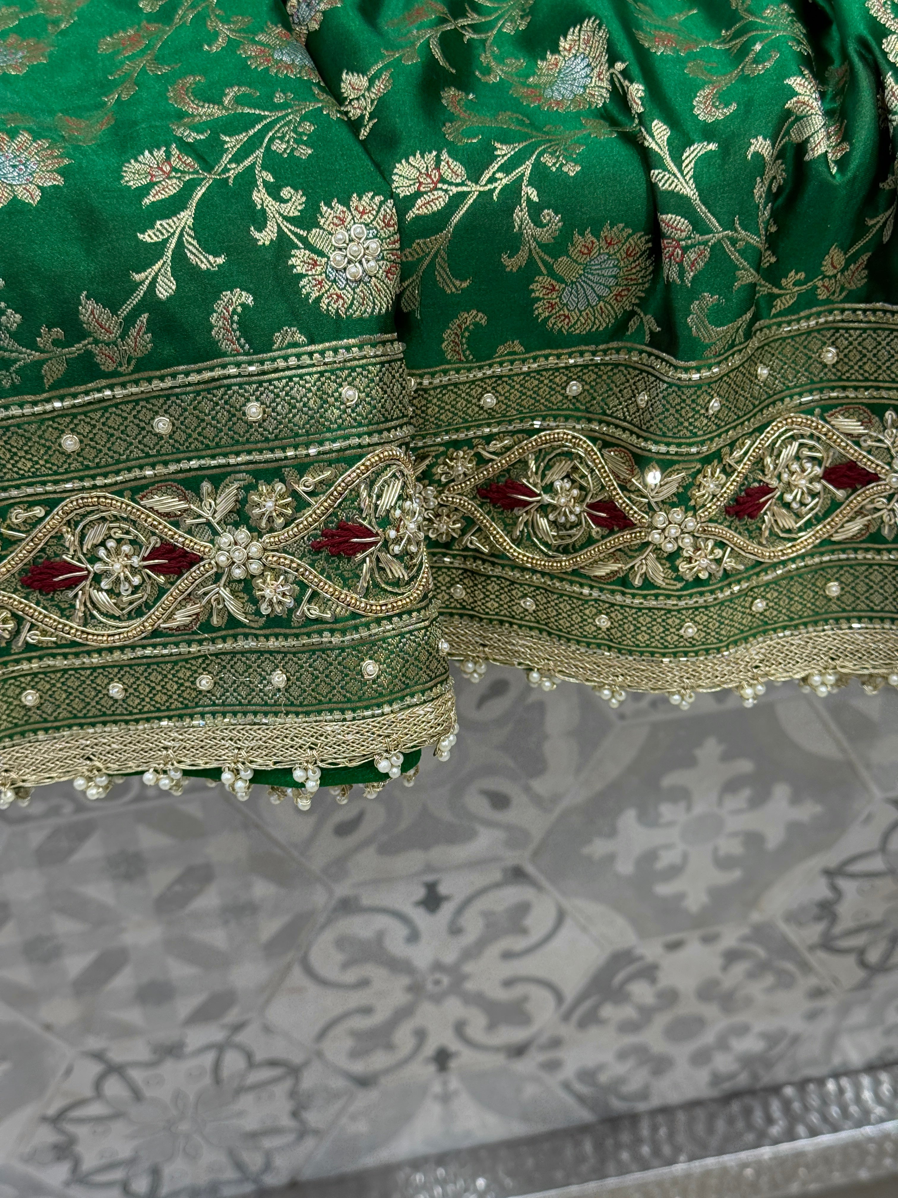 Bottle Green Banarasi Silk Small Jaal Zardosi Resham Saree