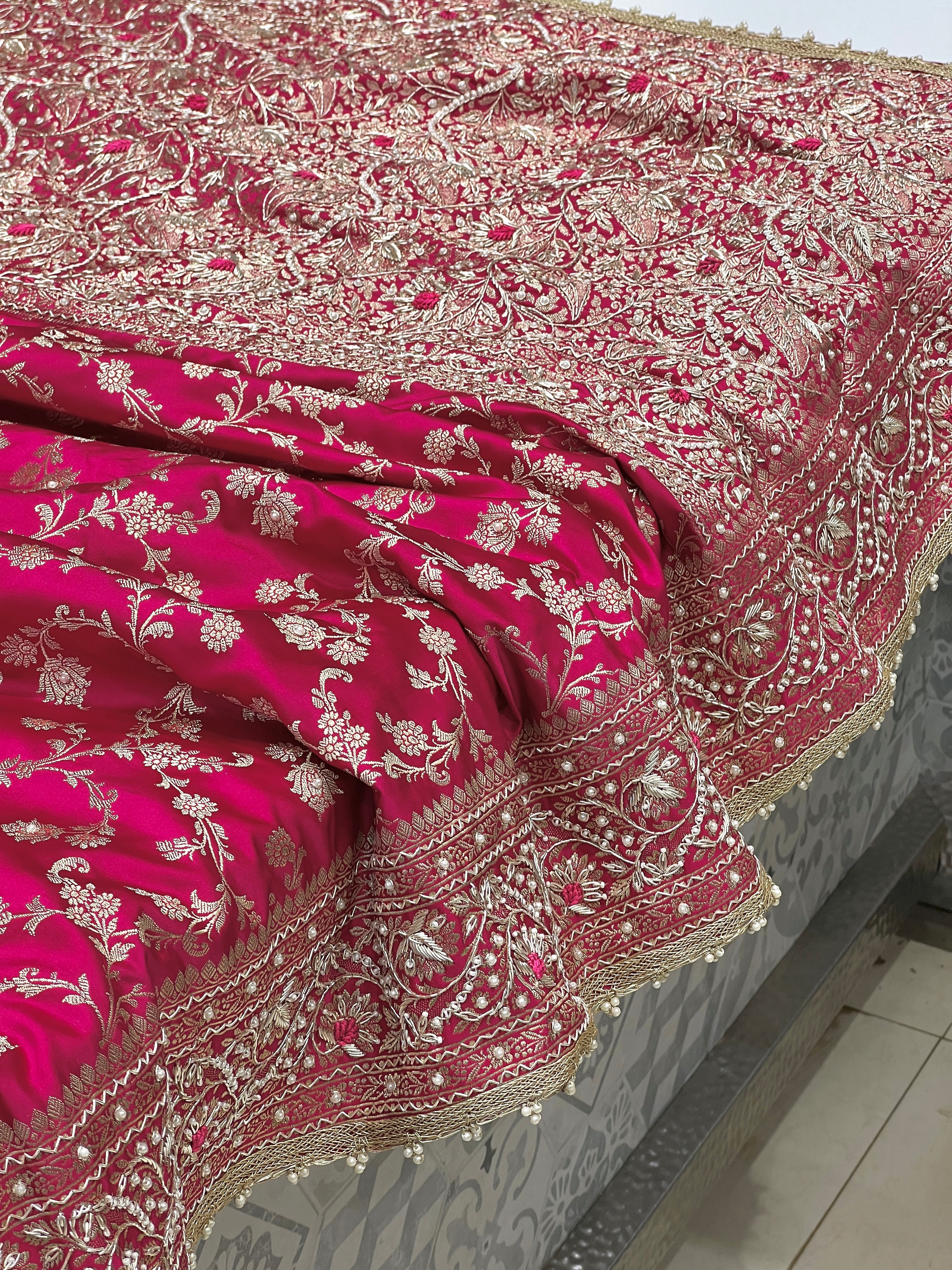 Rani Banarasi Upside Down Border Hand Embroidery Saree