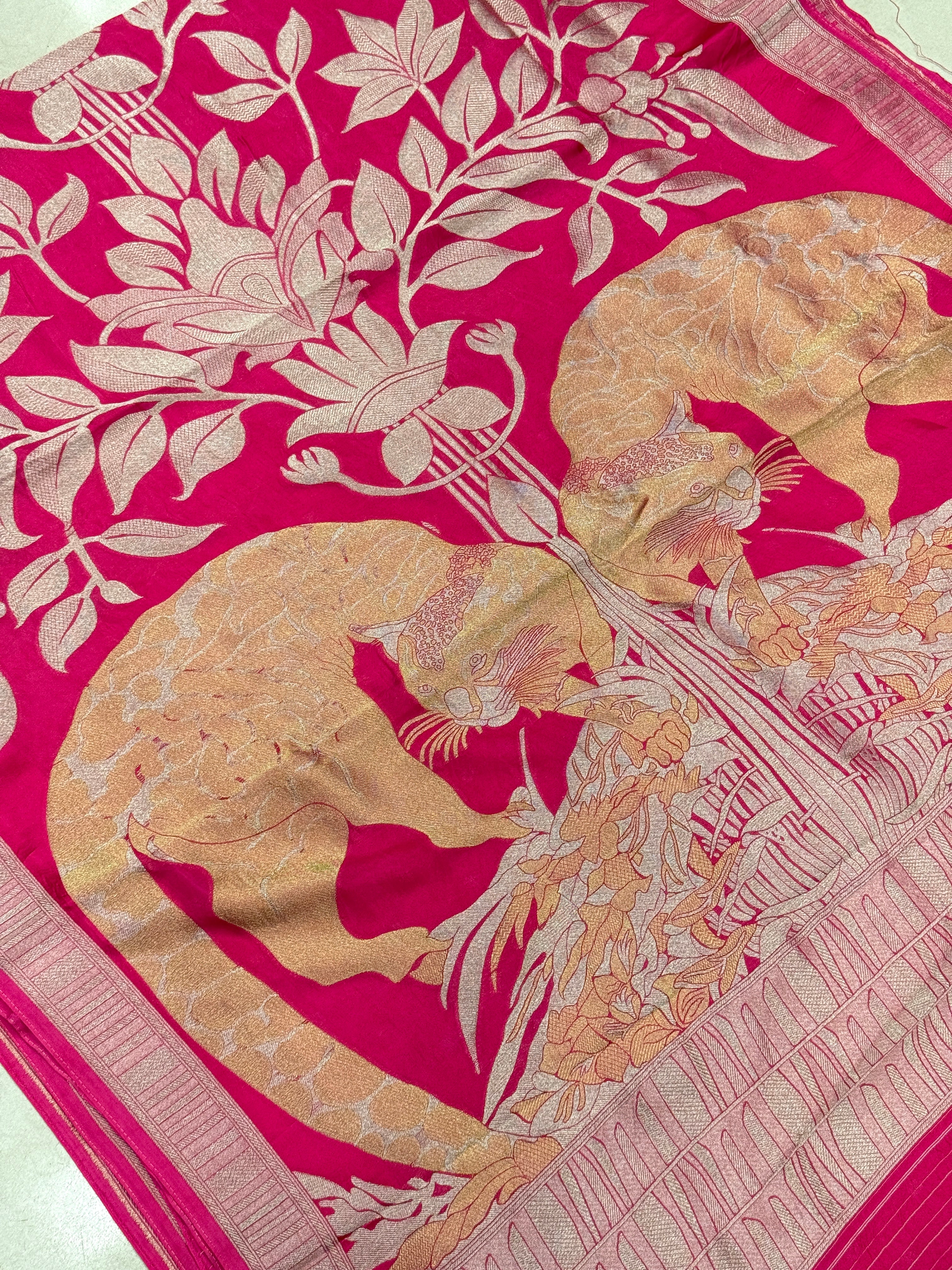 Rani Contemporary Banarasi Munga Silk Mountain Lion Pallu Saree