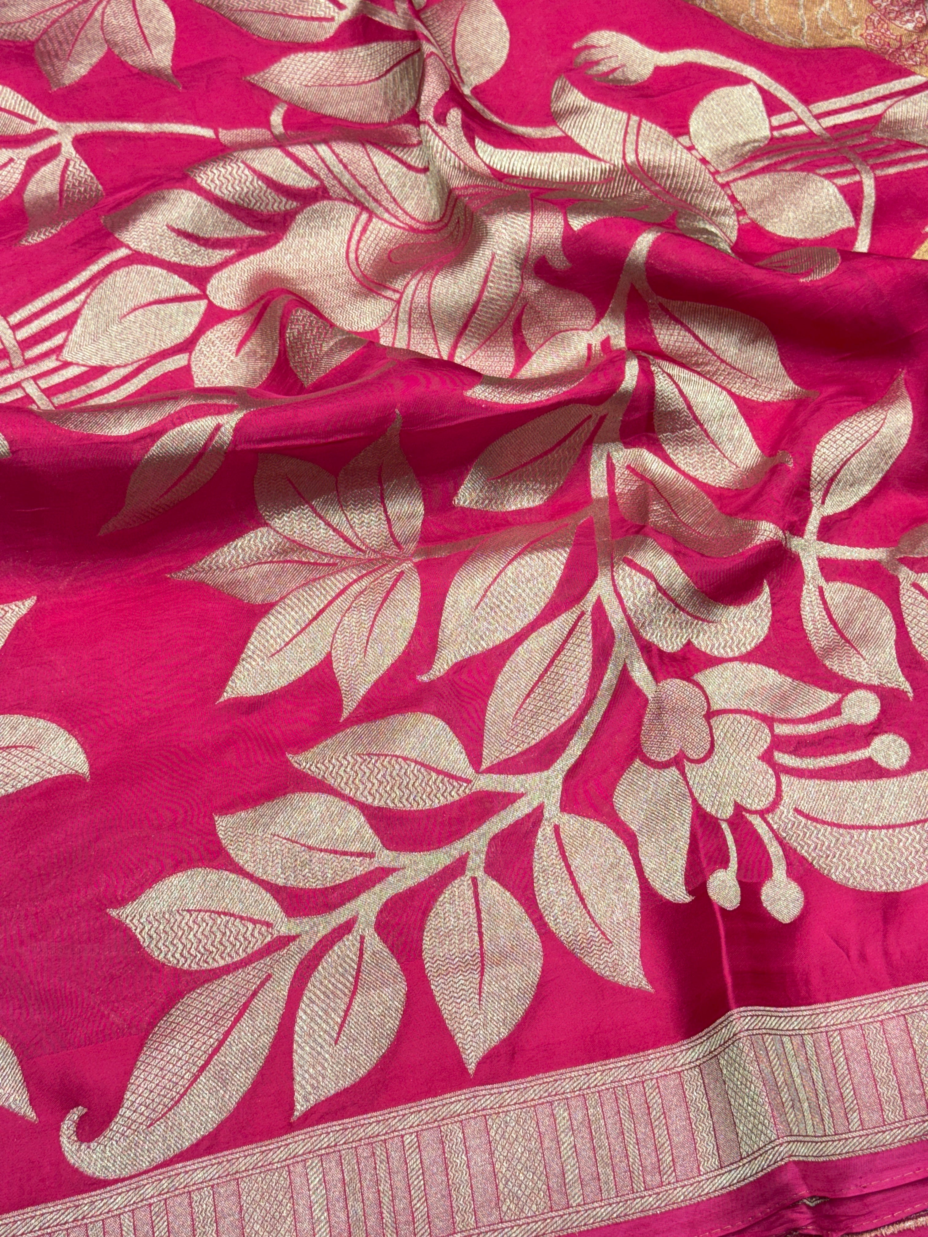 Rani Contemporary Banarasi Munga Silk Mountain Lion Pallu Saree