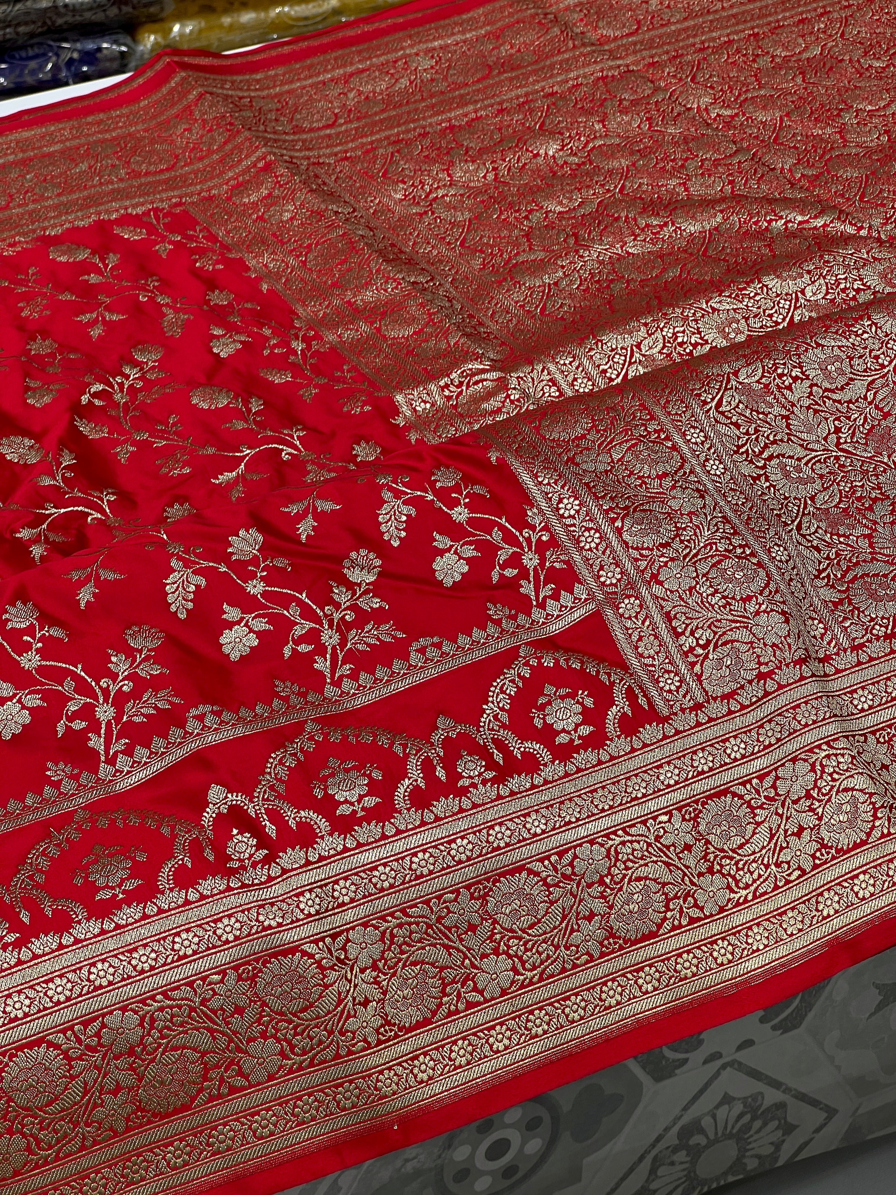 Red Banarasi Silk Crown Border Saree
