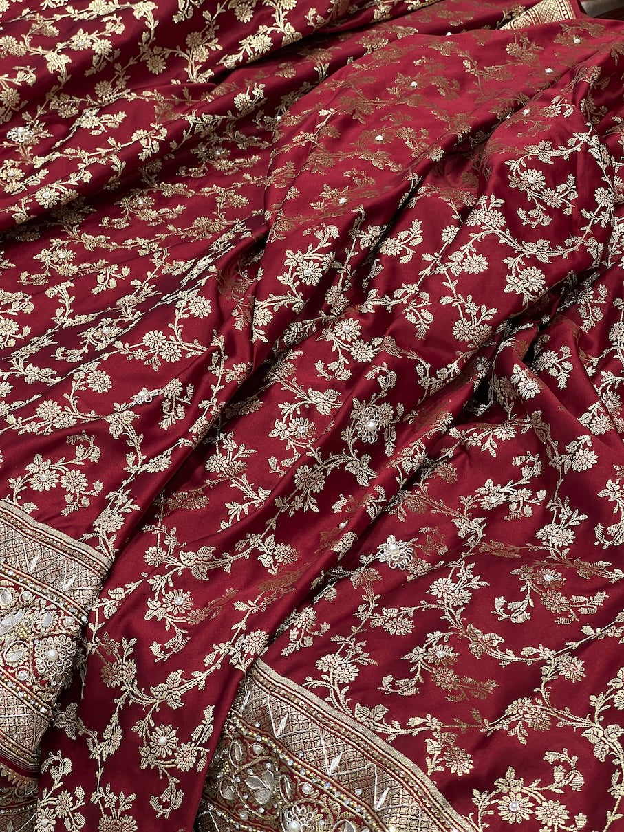 Maroon Banarasi Silk Heart Border Embroidery Saree